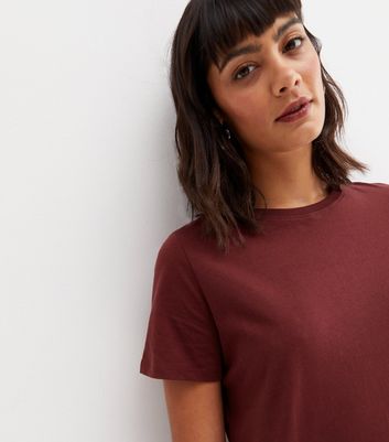 Burgundy plain t online shirt