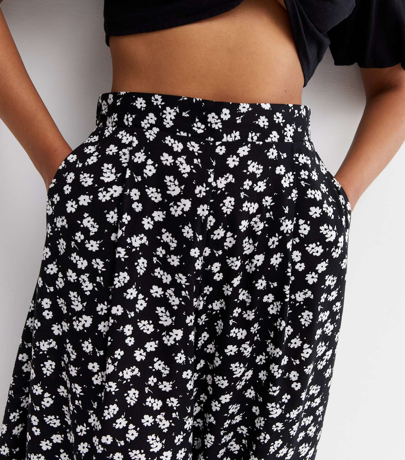 Black Ditsy Floral Crop Wide Leg Trousers Image 2