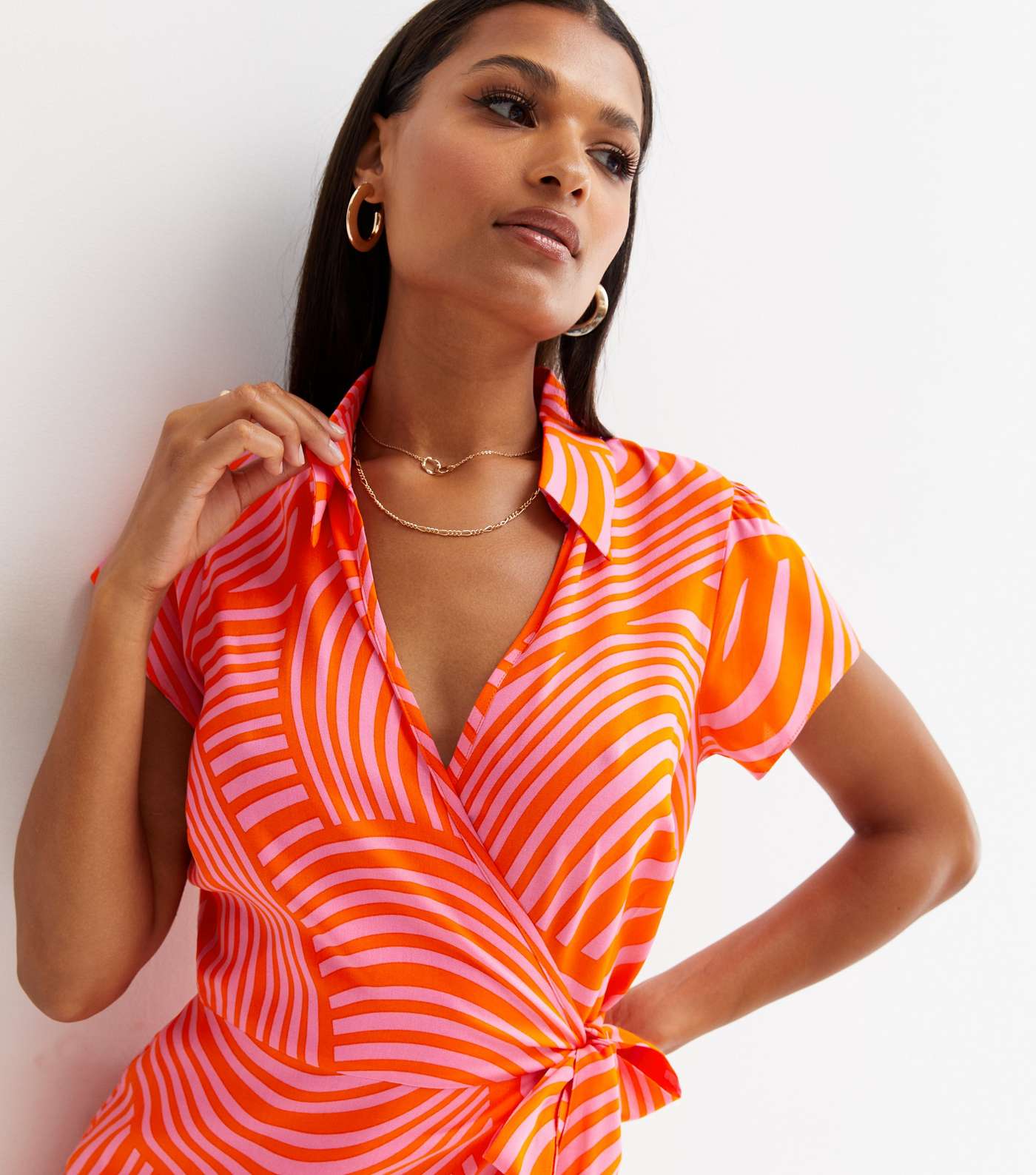 Orange Wavy Collared Short Sleeve Midi Wrap Dress Image 3