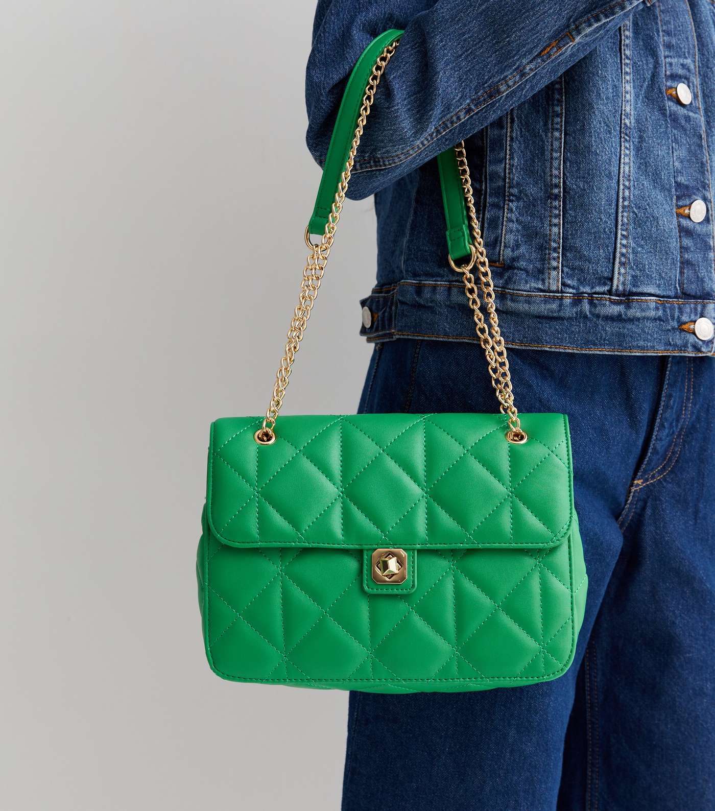 Green Quilted Twist Lock Cross Body Bag Image 2