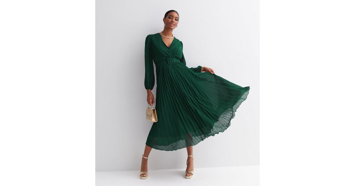 green emerald velvet dress Amazon.com: IKADEX Plus Size Women Embroidery Half Sleeve Loose Fit Chiffon  Midi Dress Wedding Party Cocktail Dress Dark Green 1XL : Clothing, Shoes &  Jewelry main image 0