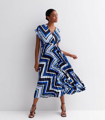 Chevron 2025 pleated dress