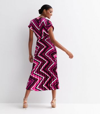 Chevron pleated midi outlet dress