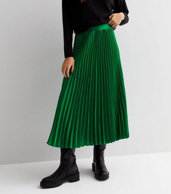 Green pleated clearance skirt new look