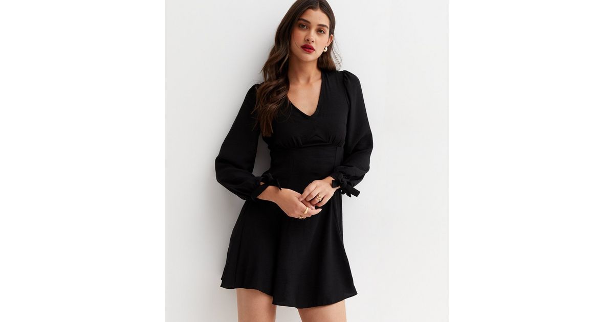 Black V Neck Tie Long Sleeve Mini Dress | New Look