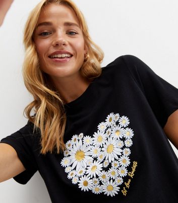 Let Love Radiate Daisy Heart T-Shirt 