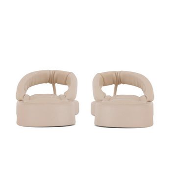 South Beach Leather-look Chunky Flip Flops New Look in Cream Natural Womens Shoes Flats and flat shoes Sandals and flip-flops 