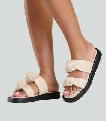 South Beach Cream Double Knot Chunky Sliders