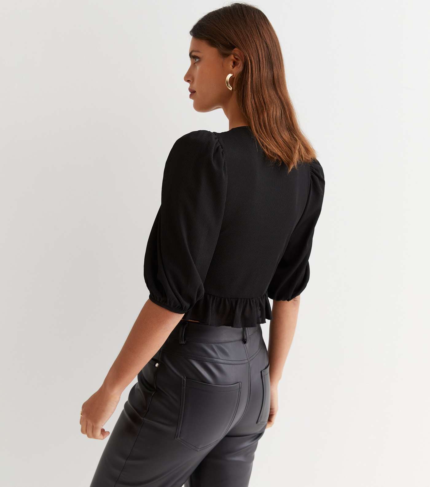 Black Ribbed Ruched Tie Front Crop Top Image 4