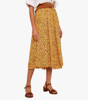 Mustard skirt new outlet look