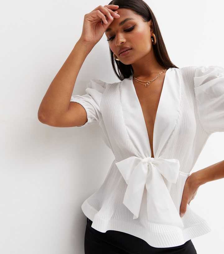 Zivame - Plunge necklines are a skillhelping you wear them right is our  skill ✨ Prep from head to *mistletoes* for those Christmas parties in Zivame  Push Up Bras that pair just