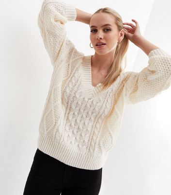 V neck clearance cable knit jumper