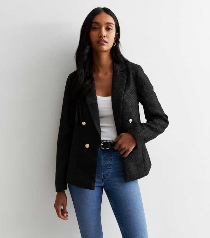 https://media3.newlookassets.com/i/newlook/842198301/womens/clothing/coats-jackets/black-boucle-blazer.jpg?strip=true&qlt=50&w=720