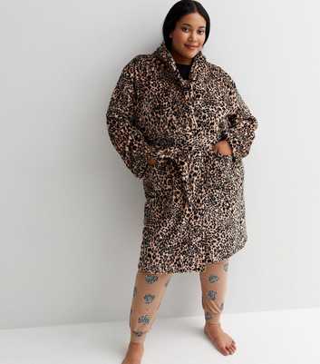 Curves Brown Leopard Print Fleece Dressing Gown