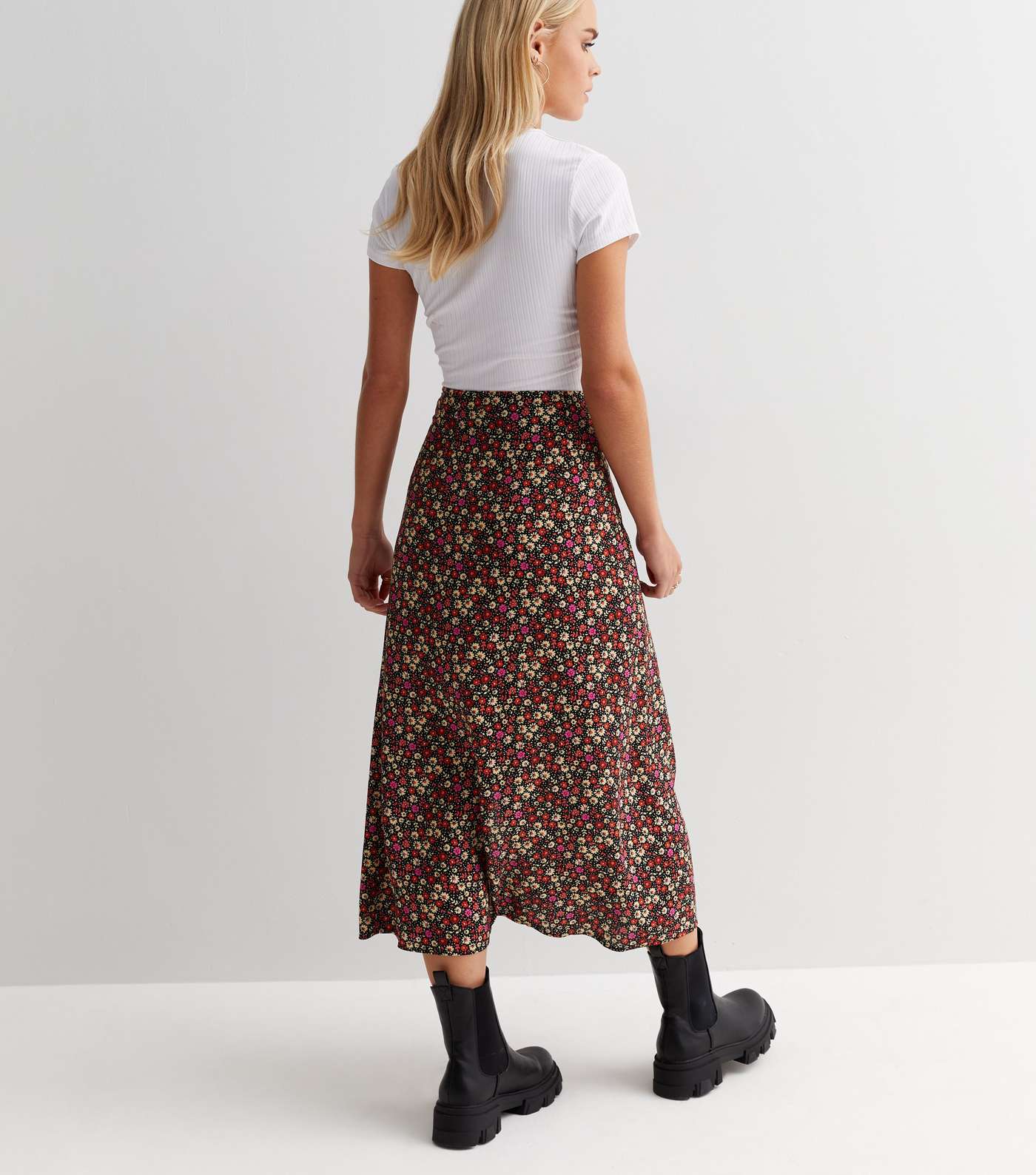 Petite Black Ditsy Floral High Waist Split Hem Midi Skirt Image 4