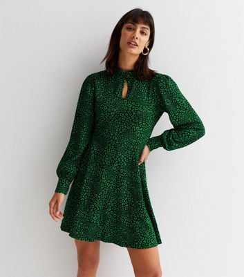 Green Leopard Print Crinkle Keyhole Long Sleeve Mini Dress