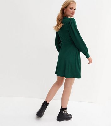 Dark Green Crinkle Long Sleeve Keyhole 