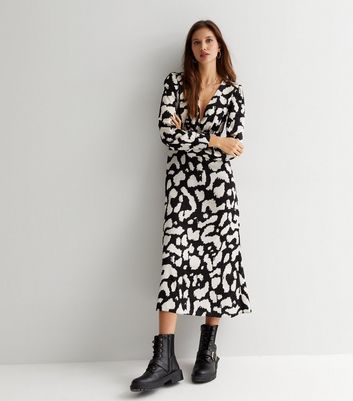 Animal print hotsell v neck dress