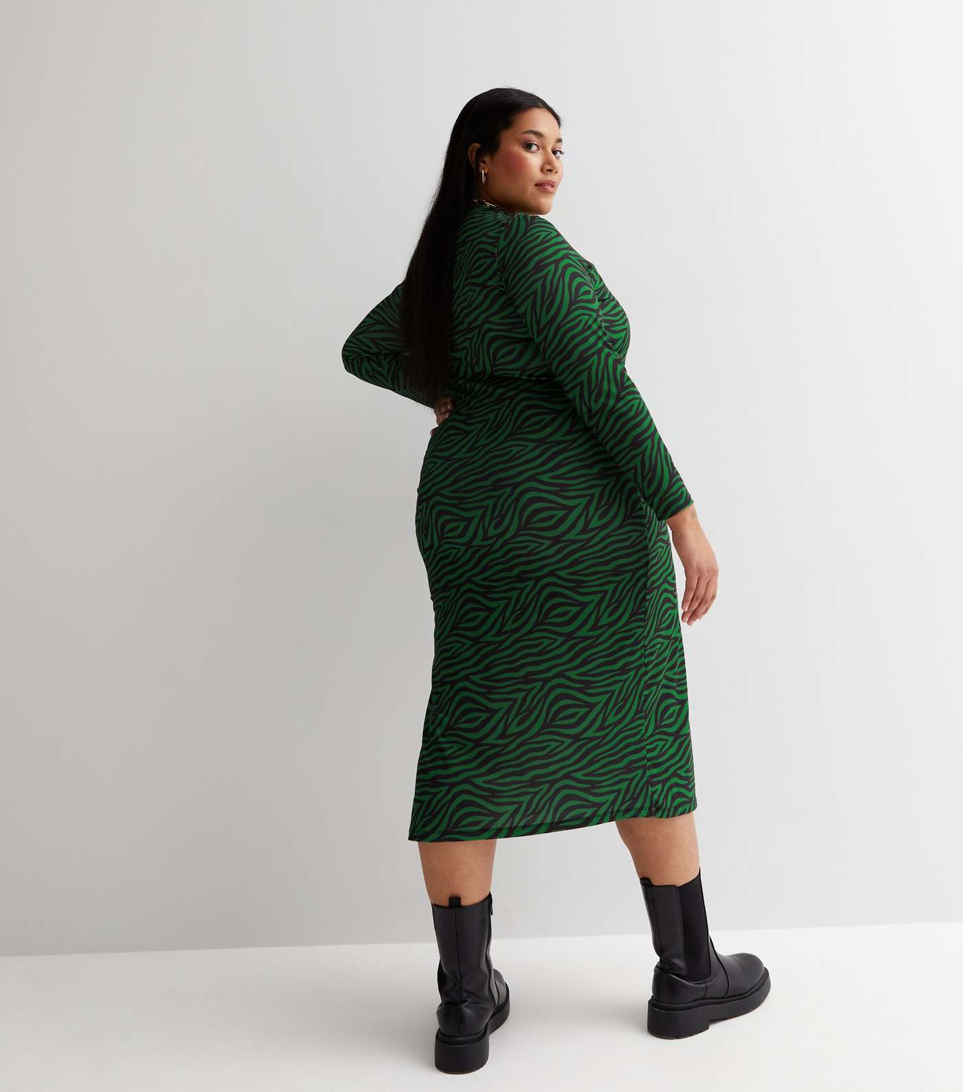 Curves Green Geometric Stripe Jersey Long Sleeve Cut Out Midi Dress Image 4
