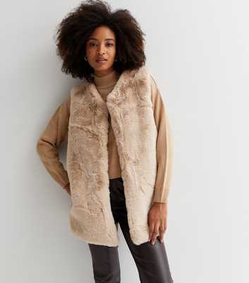 Gini London Stone Faux Fur Gilet