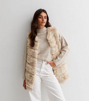 Gini London Stone Pelted Faux Fur Gilet New Look