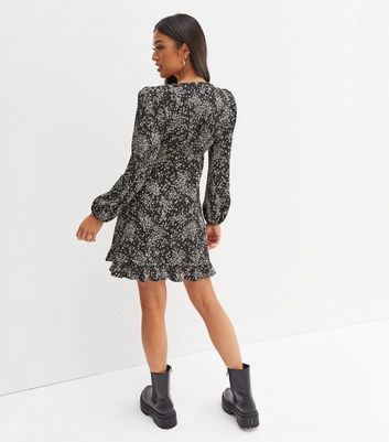 Petite Black Mixed Floral Crinkle Long 