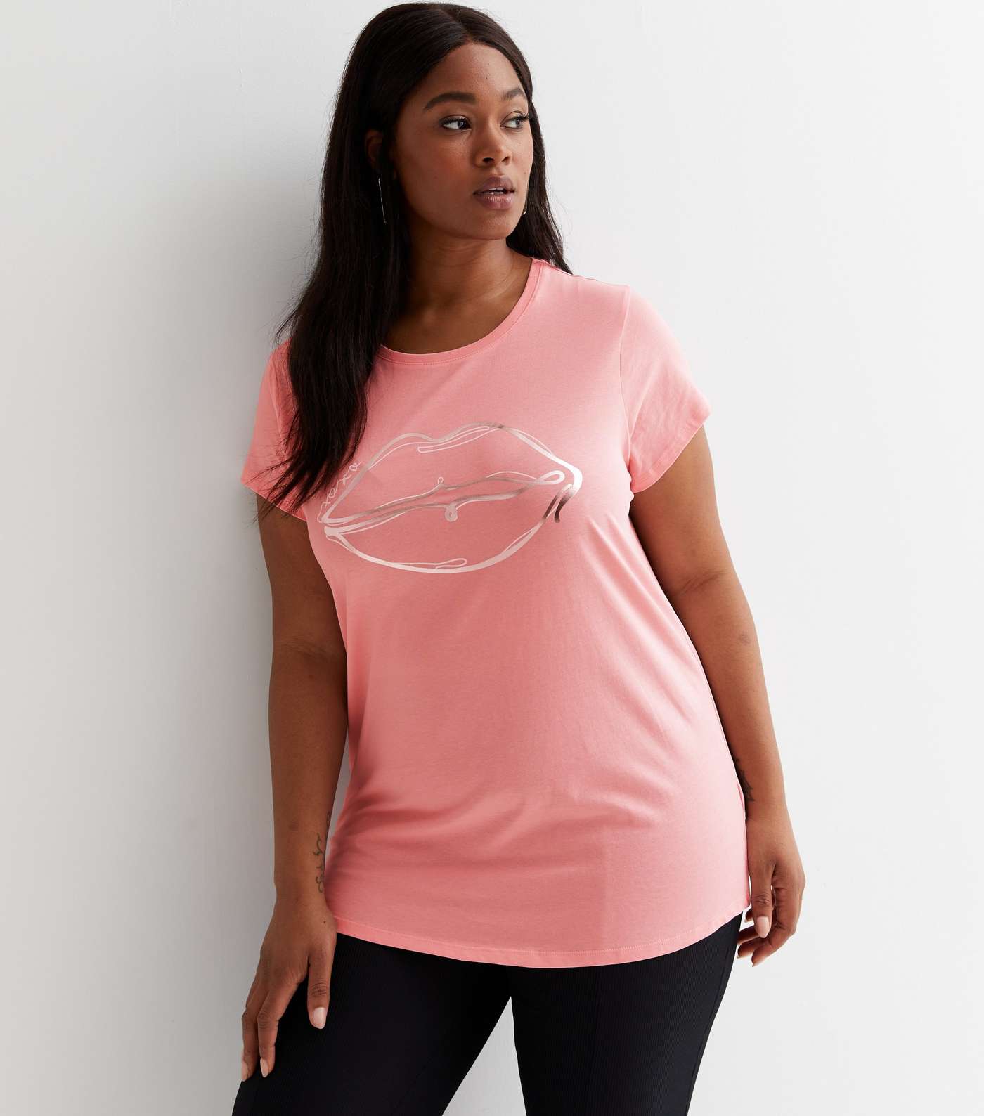 Curves Pink Metallic Lips T-Shirt