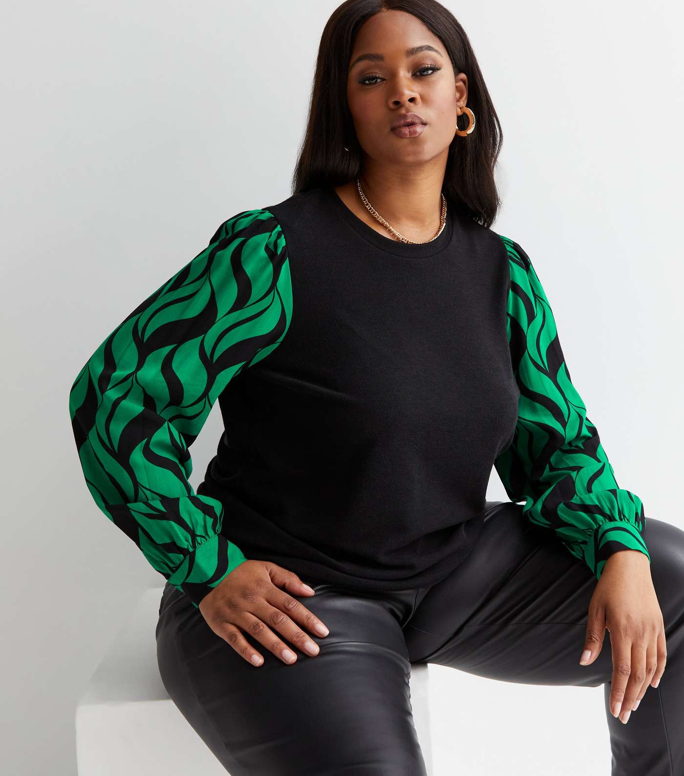 Curves Green Ribbed Geometric Sleeve Top Image 3