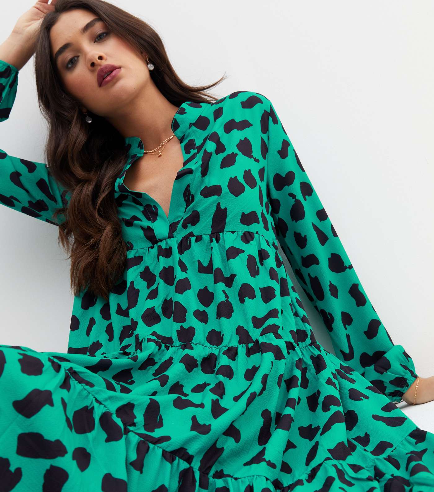 Gini London Green Animal Print Collared Tiered Maxi Dress Image 3