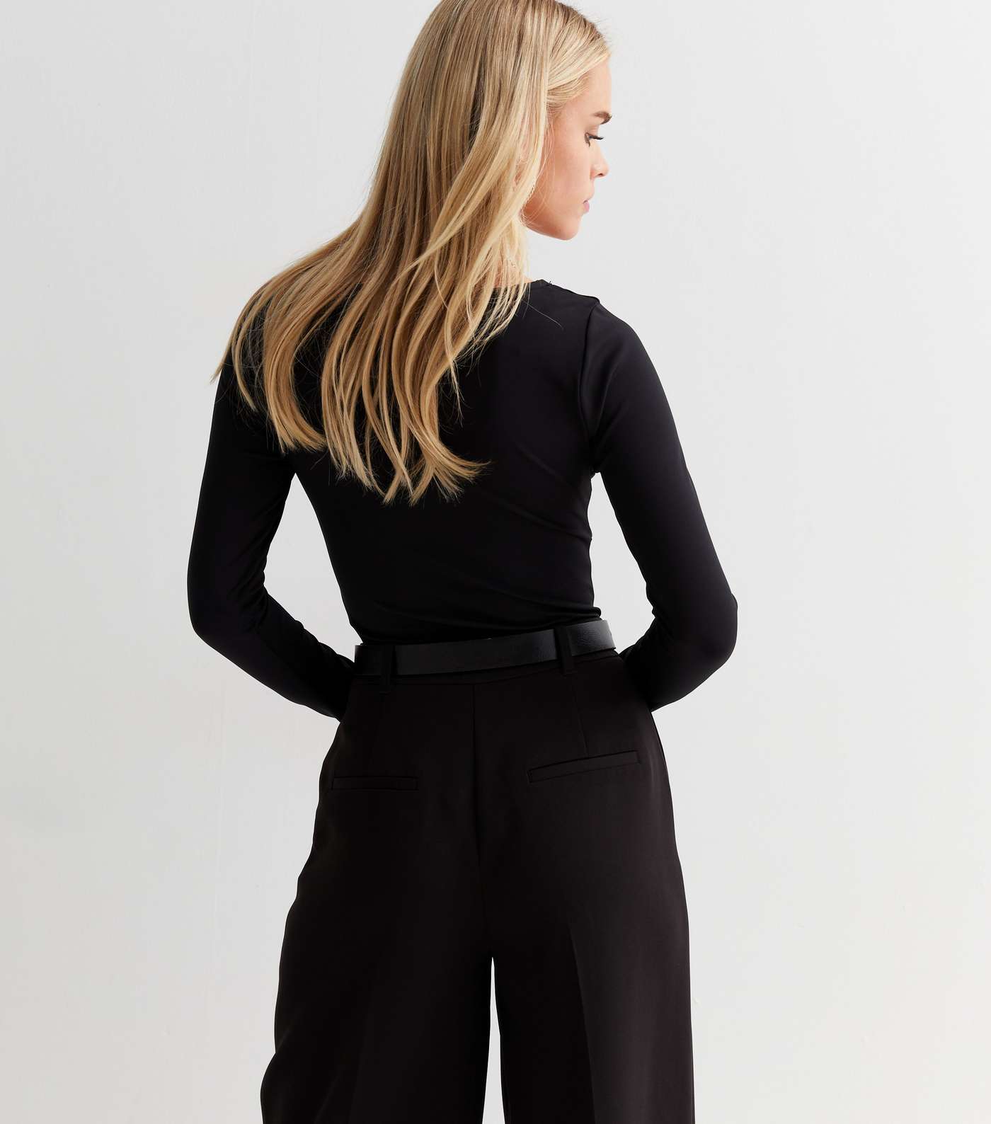 Petite Black Slinky Notch Front Long Sleeve Bodysuit Image 4
