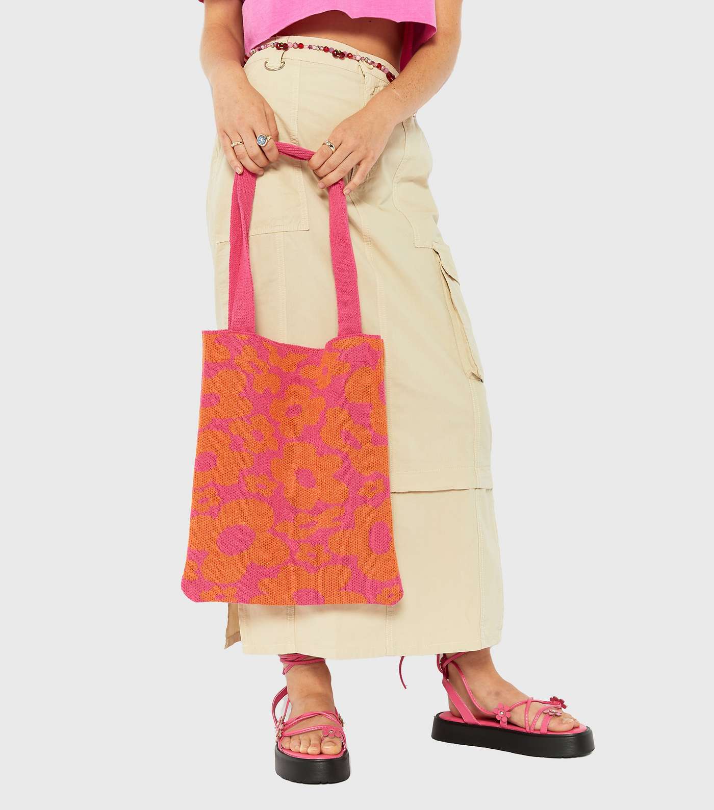 Skinnydip Mid Pink Retro Daisy Knit Tote Bag Image 2