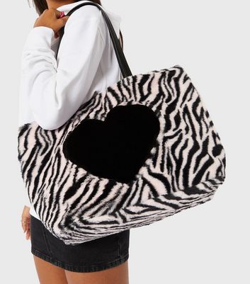 tote bag with fur