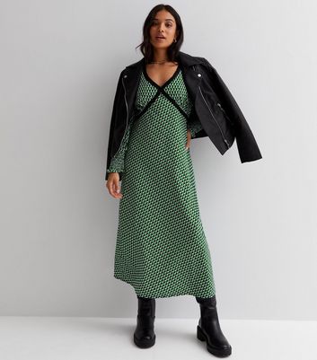 Petite Green Geometric V Neck Long Sleeve Lace Trim Midi Dress