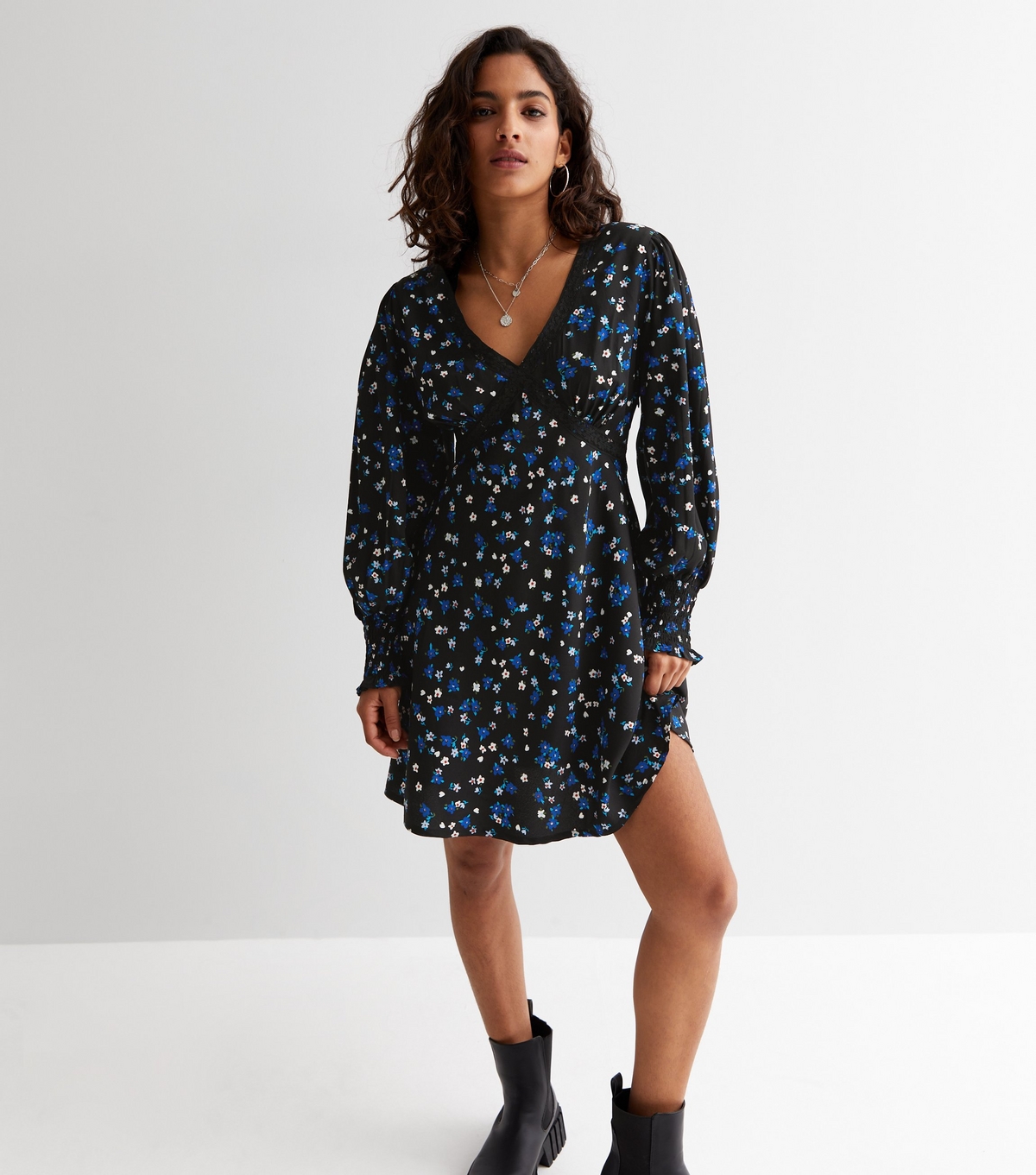 Women's Petite Black Floral Crepe Long Puff Sleeve Lace Trim Mini Dress New Look