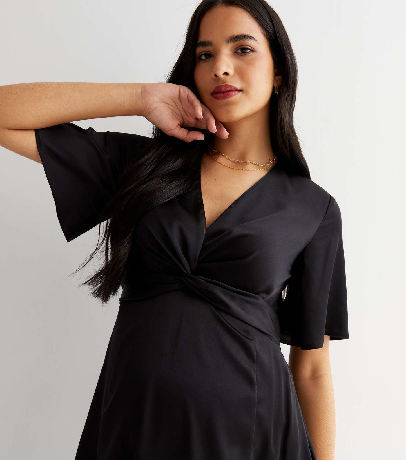 Maternity Black Satin Twist Front Short Sleeve Midi Dress Image 3