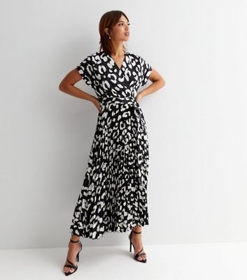 Black Leopard Print Satin Short Sleeve Pleated Midi Wrap Dress New Look