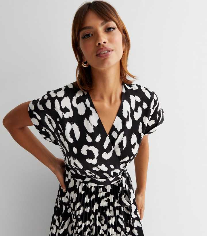 Black Leopard Print Satin Short Sleeve Pleated Midi Wrap Dress | New Look