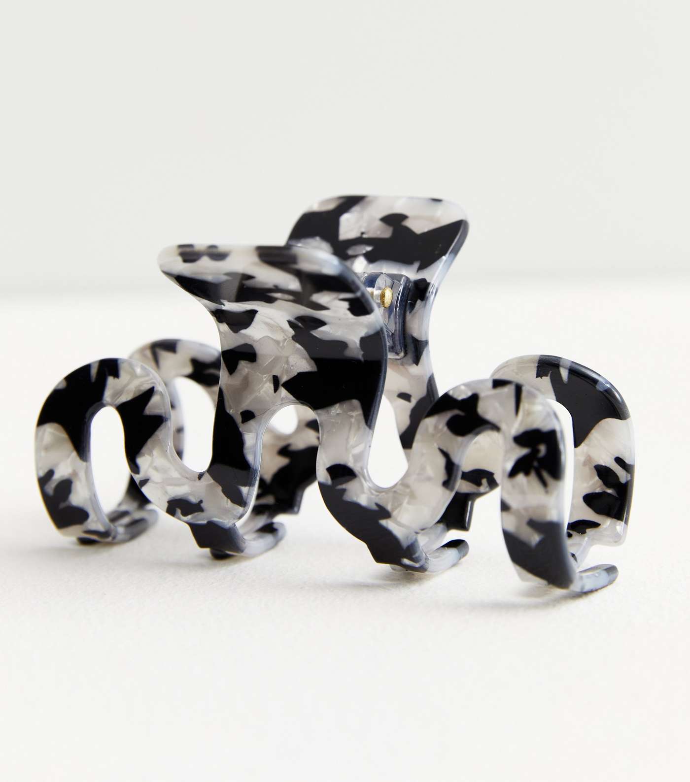 Black Resin Squiggle Bulldog Claw Clip Image 2