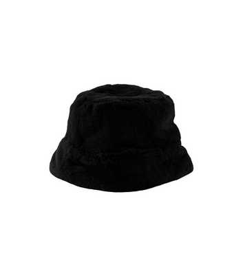 PIECES Black Faux Fur Bucket Hat