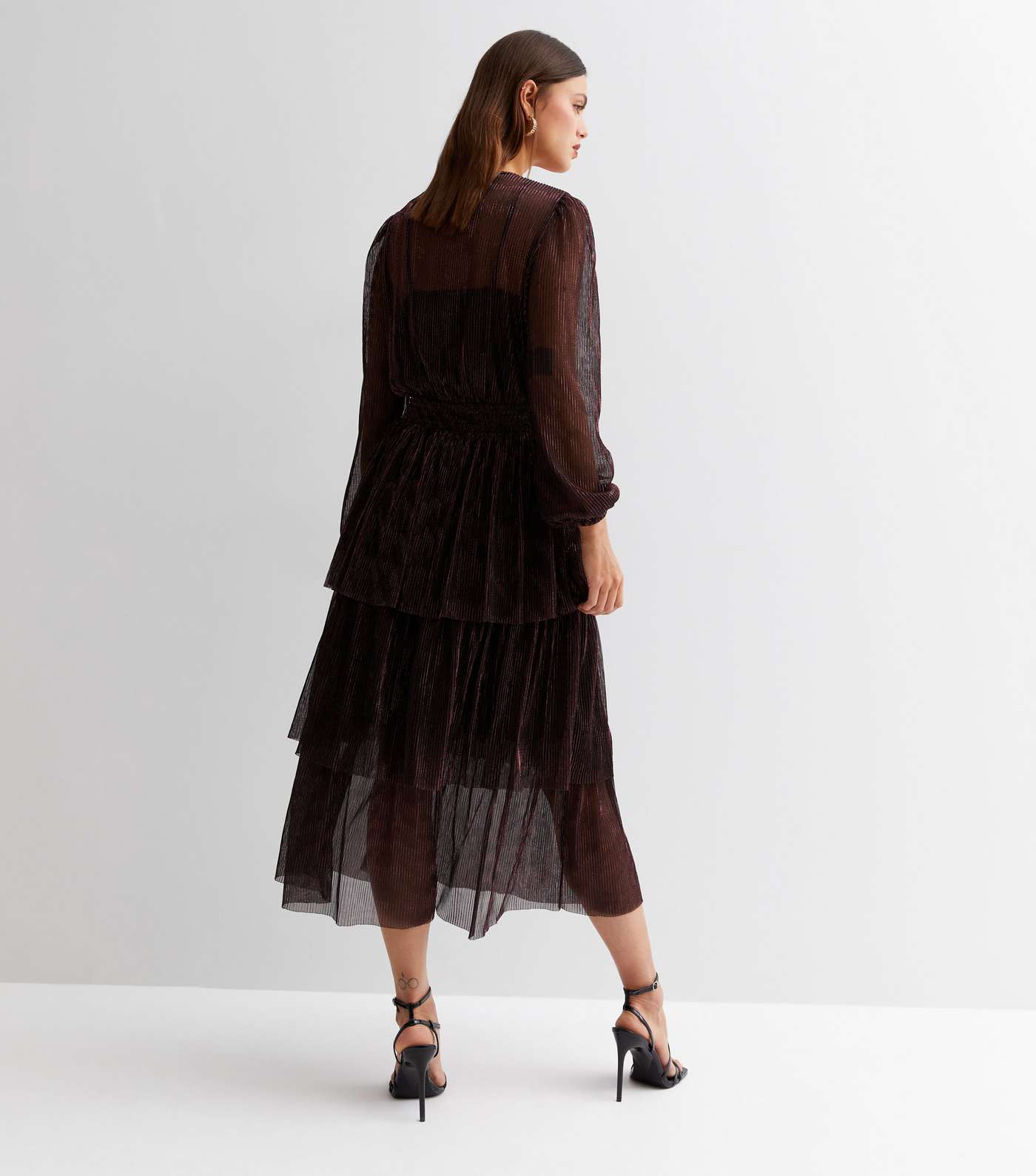 Black Plissé Glitter V Neck Long Sleeve Tiered Midi Dress Image 4