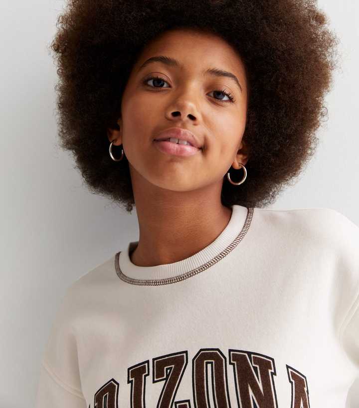 derefter bille Udsigt Girls Cream Arizona Mountain Logo Sweatshirt | New Look