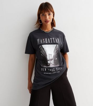 New Look oversized T-shirt with New York skyline print in washed gray