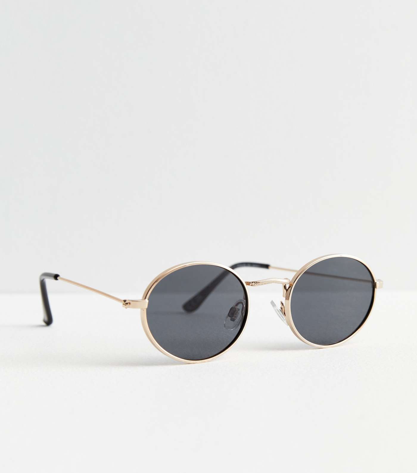 Gold Metal Round Frame Sunglasses Image 2