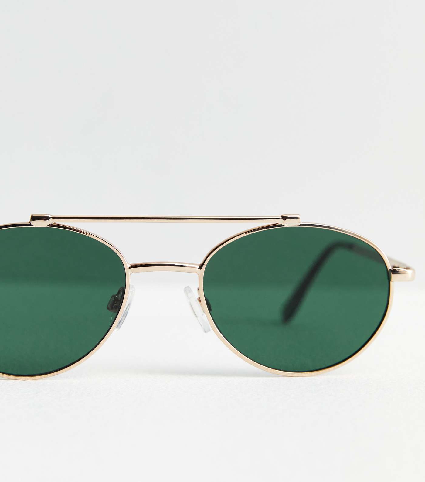 Gold Oval Frame Sunglasses Image 4