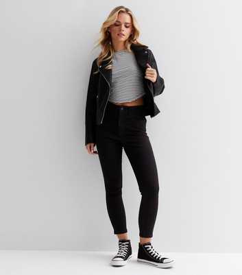 Petite Black Lift & Shape Short Leg Jenna Skinny Jeans