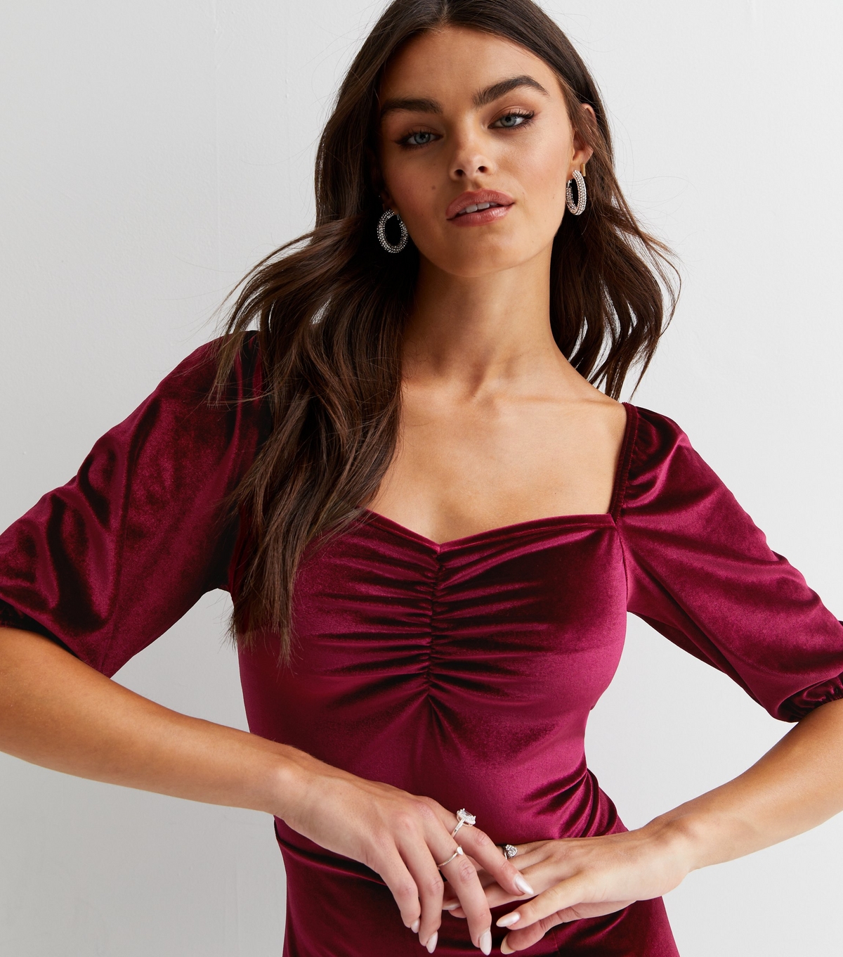 Women's Burgundy Velvet Sweetheart Short Puff Sleeve Midi Dress Gini London New Look