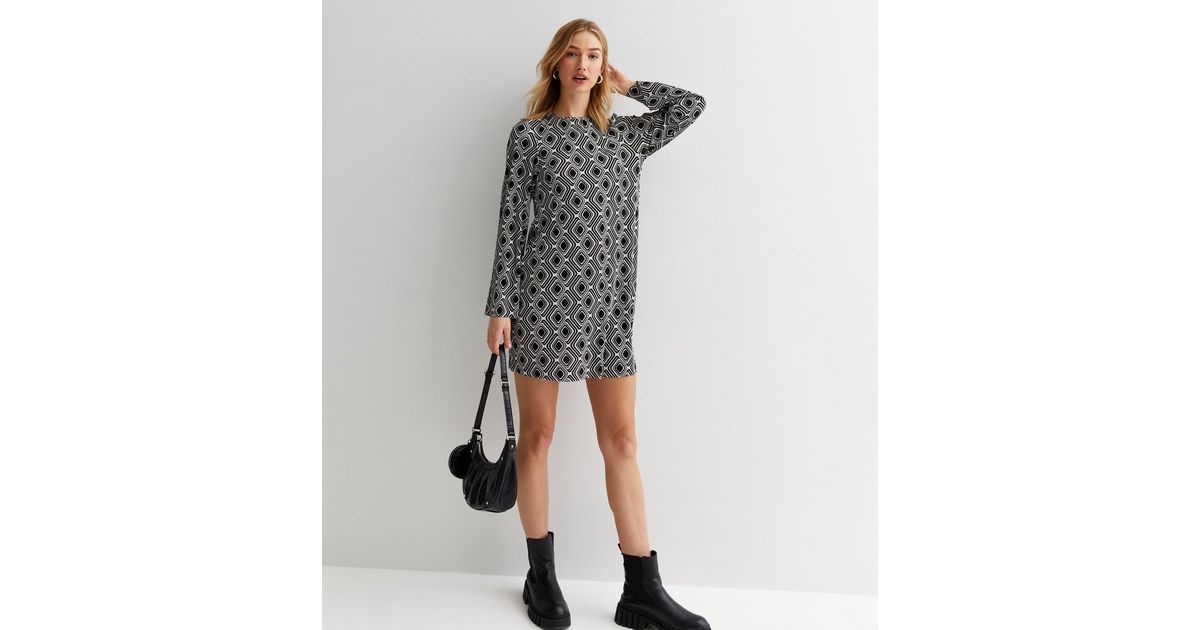 Luxury Plissé Geometric Long Coat