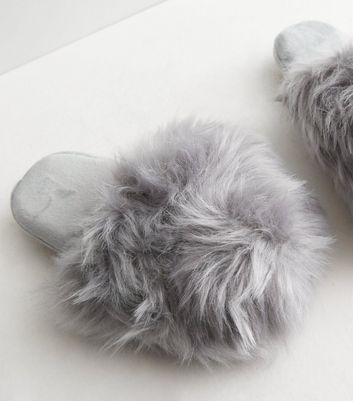 grey faux fur slippers