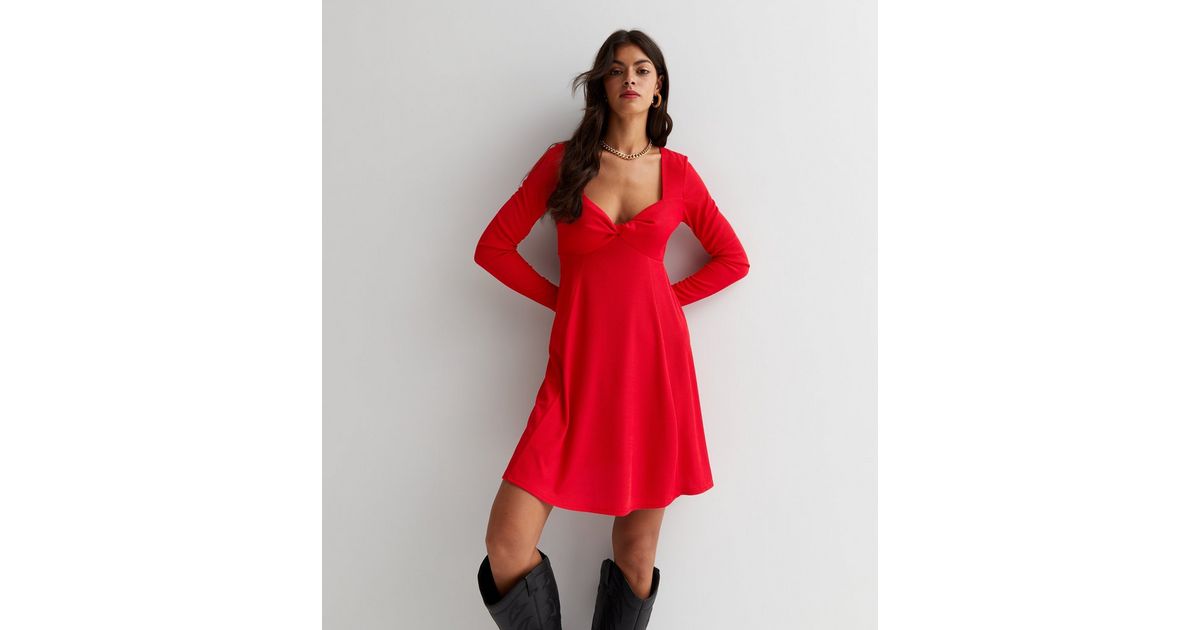 Red Ribbed Sweetheart Neck Long Sleeve Twist Front Mini Dress | New Look