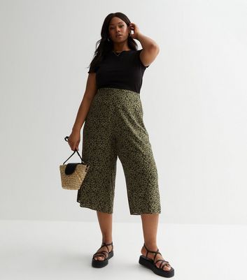 Green Paisley Shirt with Cropped Trousers – Style Junkiie